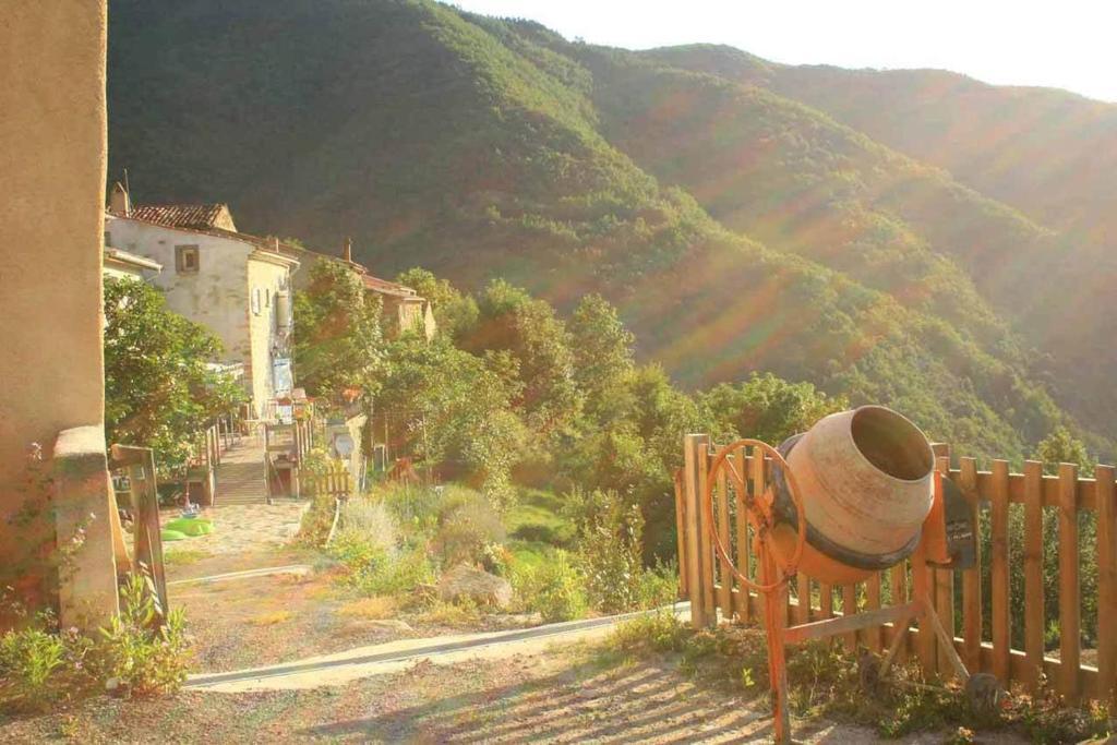Chambres D'Hotes Les Terrasses De Cailla المظهر الخارجي الصورة